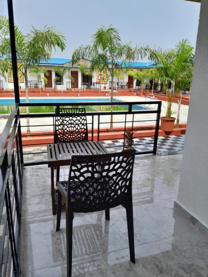 De Rush Farm Bed & Breakfast Maem Dış mekan fotoğraf